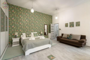 Gabby's Hideaway Central Budapest